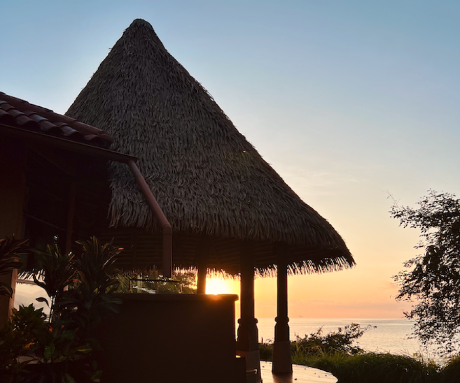 oceanfront bungalow panama